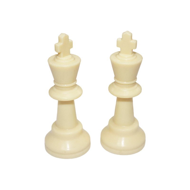 Klasické bílé dřevěné šachové figurky Staunton